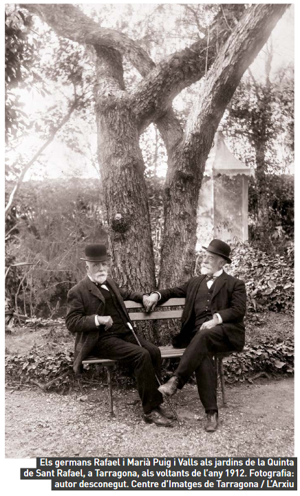 Hermanos Puig i Valls en su jardín